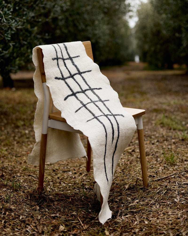 Table Runner 02, by Ceil